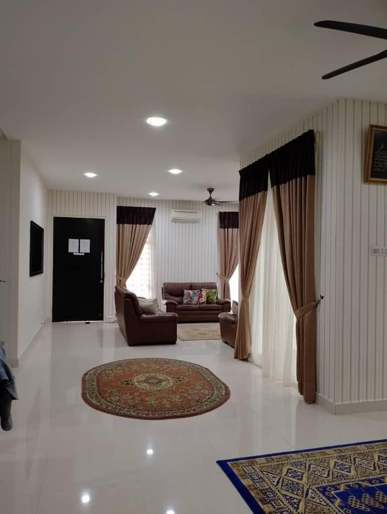 Juniper Homestay Putrajaya Presint 11 Habitación foto